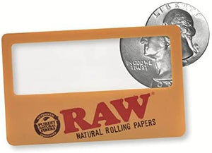 RAW MAGNIFYING CARD