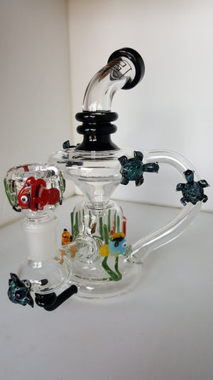 SOCIAL GLASS WATER PIPE